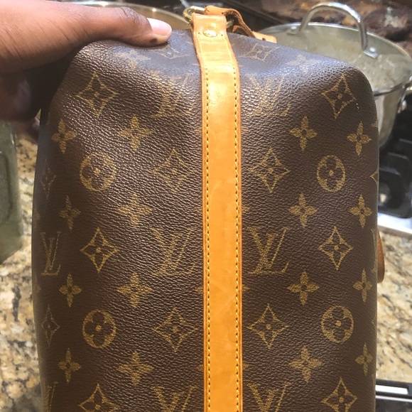 Gorgeous Sharon Stone Louis Vuitton hobo style! - Picture 6 of 10